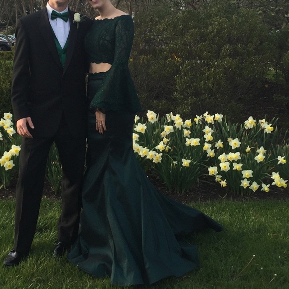 Emerald mermaid Mori Lee prom dress - Picture 1 of 8